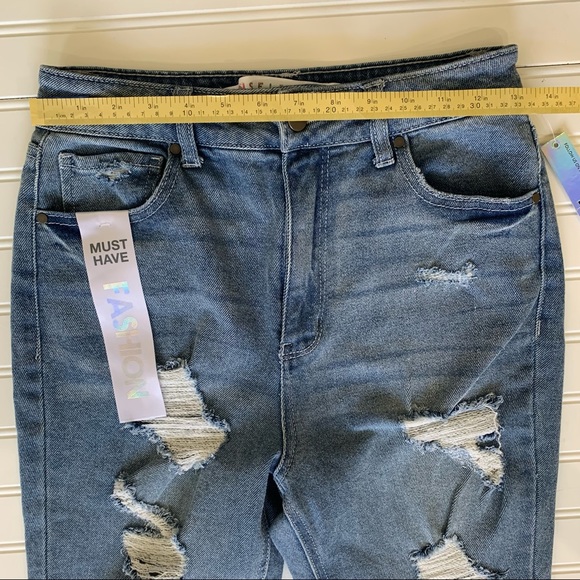 Tinseltown Distressed Jeans - Picture 5 of 9